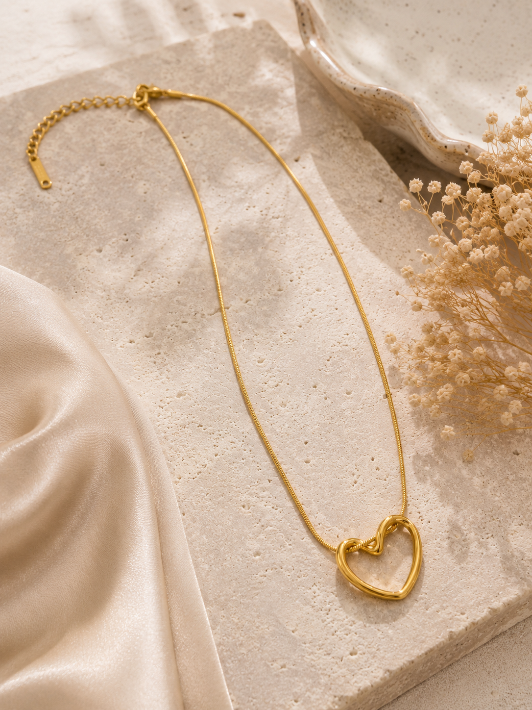 Golden Heart Minimalist Necklace